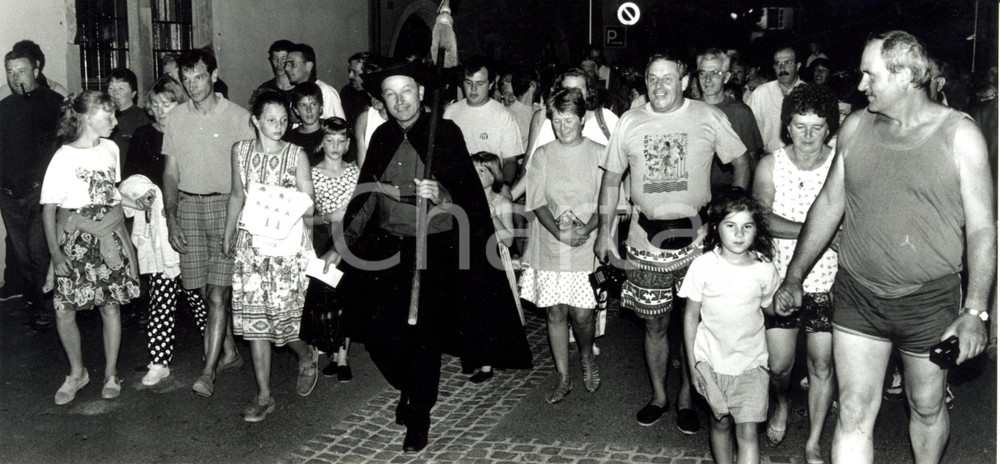 Fotografia d epoca originale 1983 EGUISHEIM France Veilleurs de nuit 25 Anniversaire Photographie 1