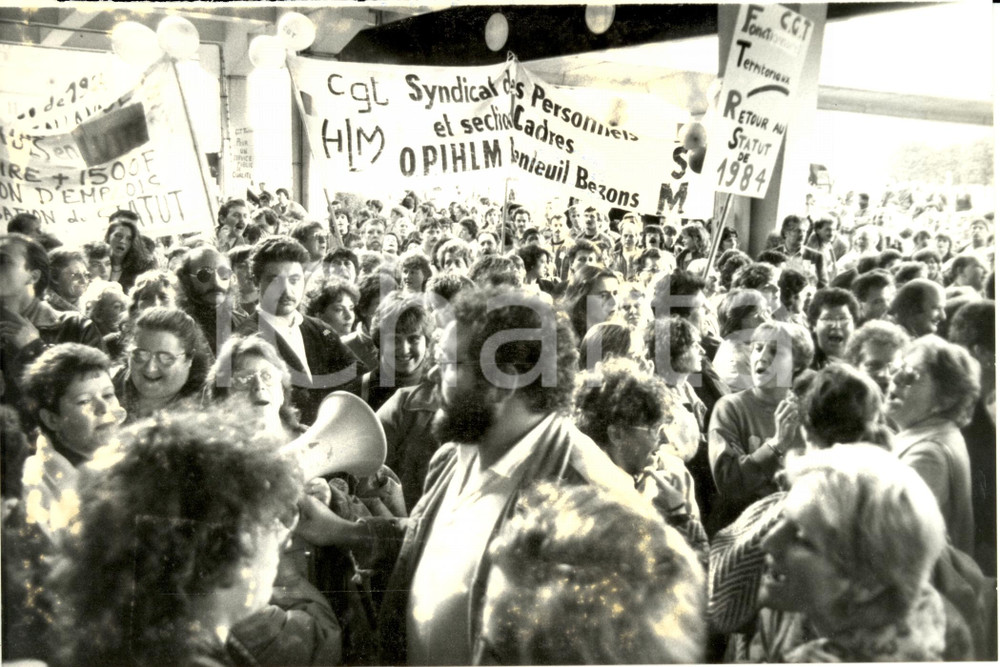 Fotografia d epoca originale 1988 PARIS F Palais des Congrès Sciopero postini Manifestazione striscioni Foto 1