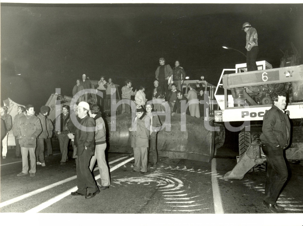 Fotografia d epoca originale 1983 STRASBURGO F Ruspe e proteste sciopero operai STRACEL Cellulosa Foto 1