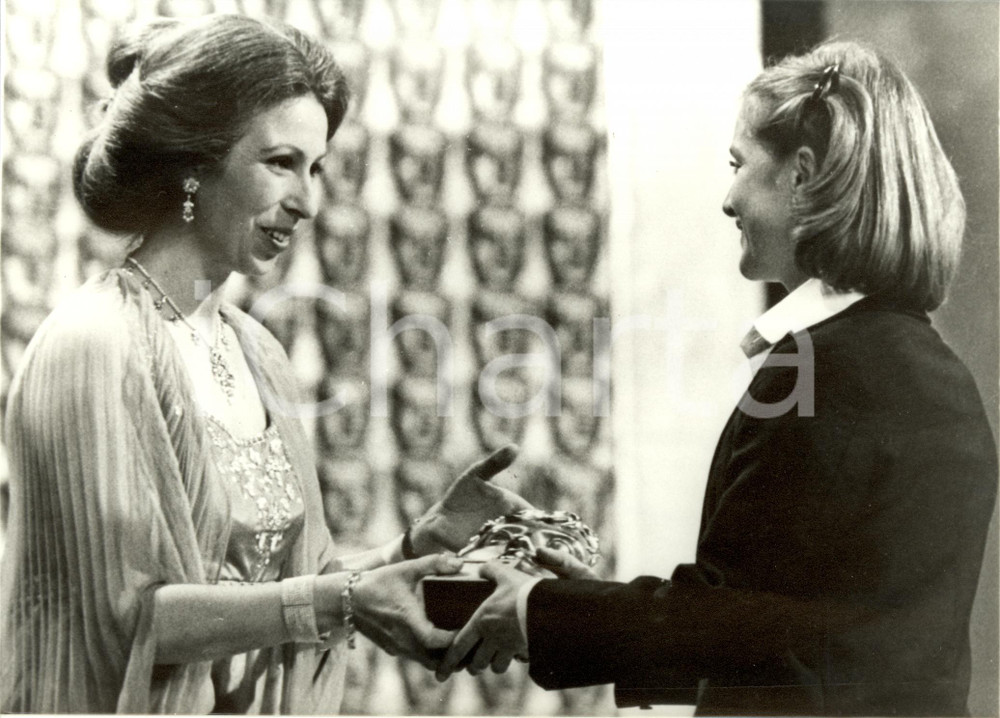 Fotografia d epoca originale 1978 UK Principessa Anna premia Isabelle HUPPERT Accademia Film e Televisione 1