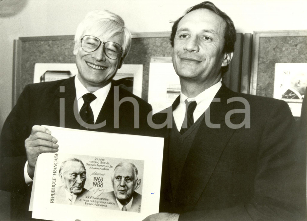 Fotografia d epoca originale 1987 BONN D Christian SCHWARZSCHILLING GÃ©rard LONGUET Timbre FRANCOALLEMAND 1