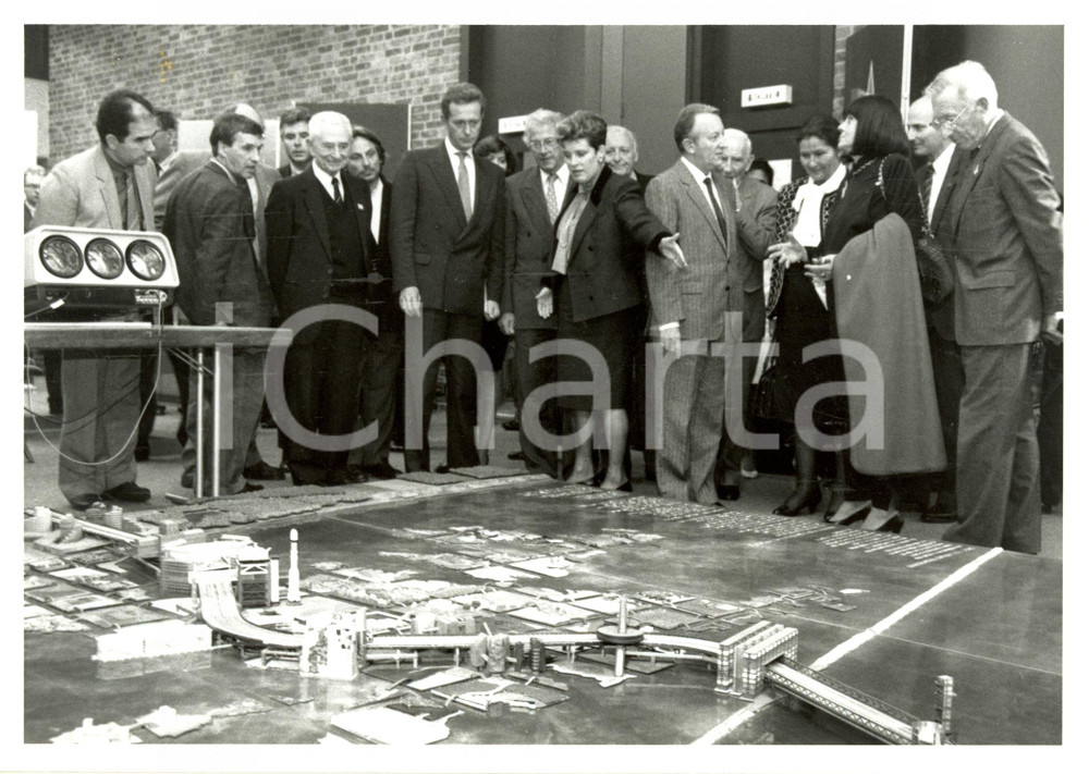 Fotografia d epoca originale 1990 STRASBURGO F Georges SARRE e giornalisti Plastico ponte su RODANO Foto 1