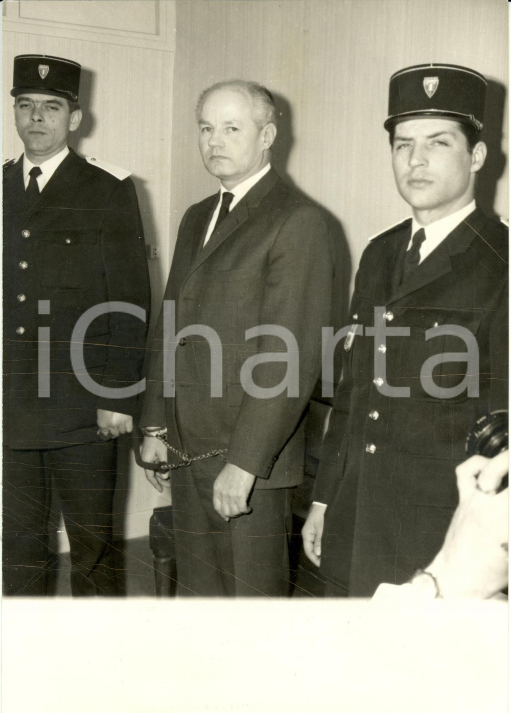 Fotografia d epoca originale 1970 DOUAI F Armand ROHART arriva al Palazzo di Giustizia Ristampa 1974 1