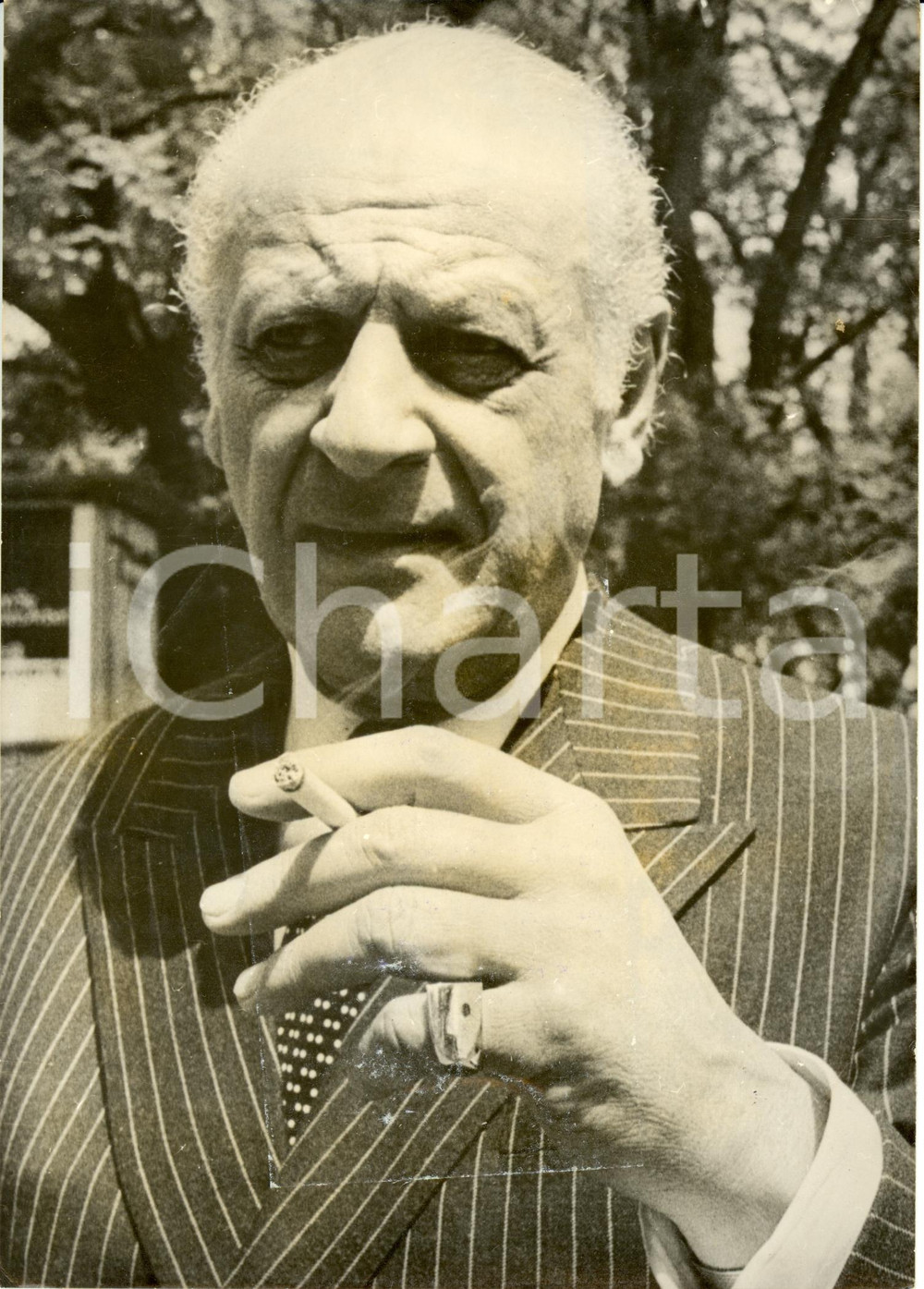 Fotografia d epoca originale 1980 ca FRANCIA Rolf LIEBERMANN musicista fuma una sigaretta Fotografia 1