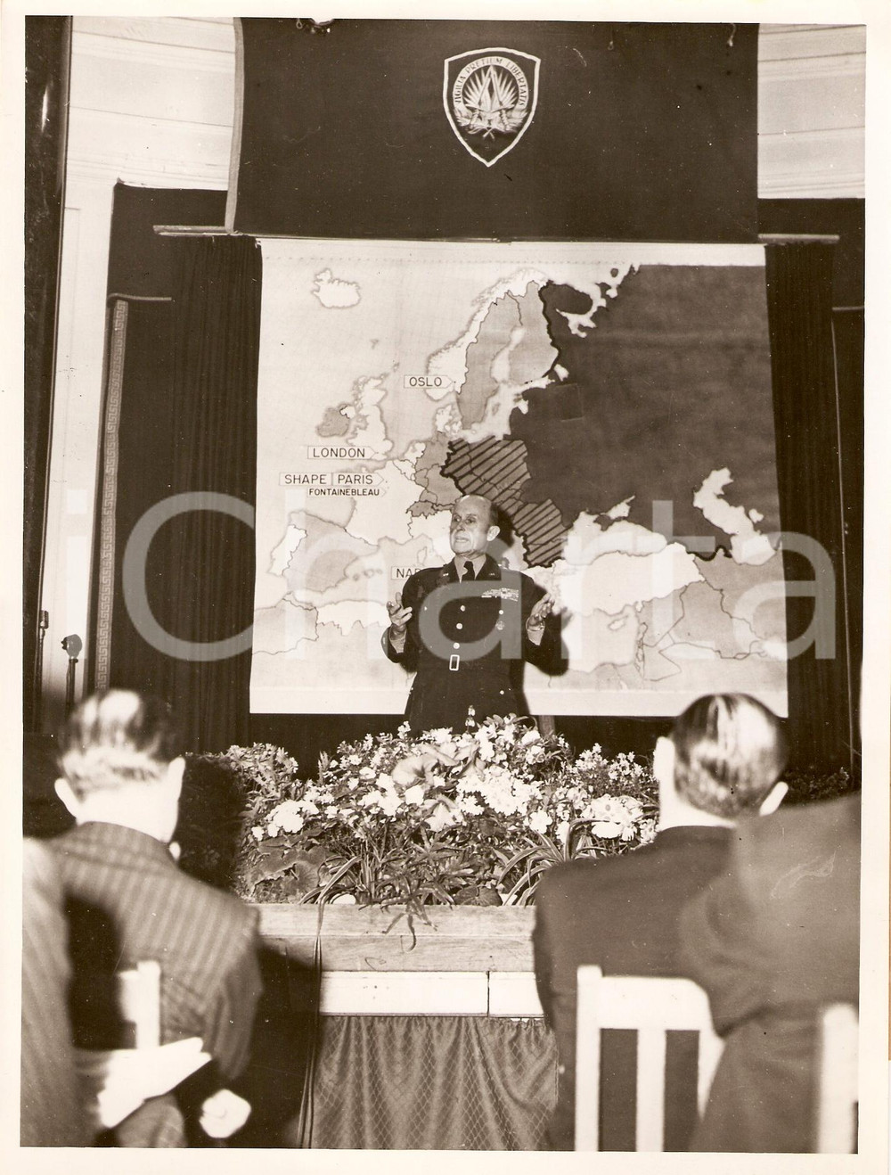 Fotografia d epoca originale 1954 LONDON General Alfred GRUENTHER meeting of English Speaking Union Photo 1