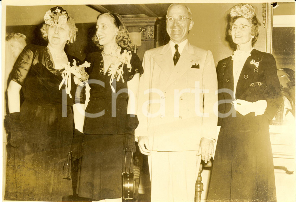 Fotografia d epoca originale 1945 KANSAS CITY USA Harry TRUMAN with members of his family Photograph 1