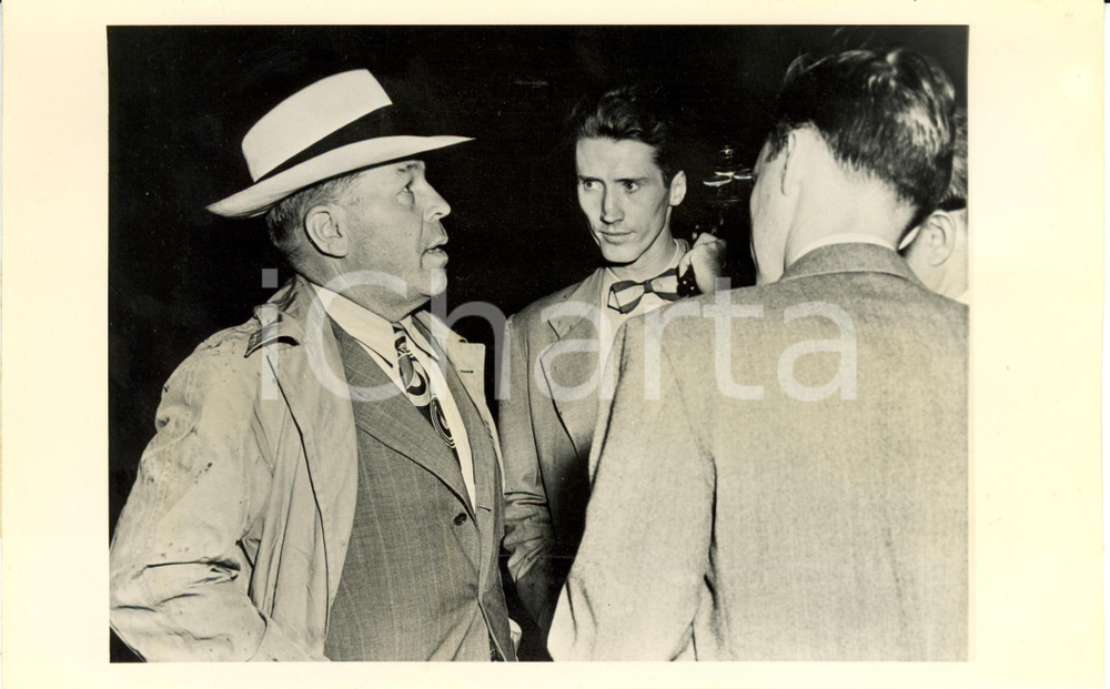 Fotografia d epoca originale 1947 WASHINGTON USA Dwight PALMER GRISWOLD intervistato su missione aiuti GRECIA 1