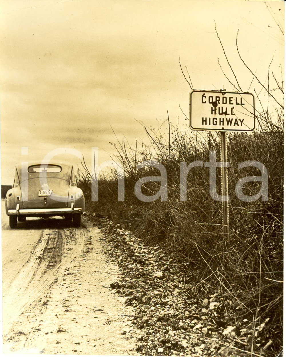 Fotografia d epoca originale 1935 ca TENNESSEE USA A car on the CORDELL HULL HIGHWAY Photograph 1