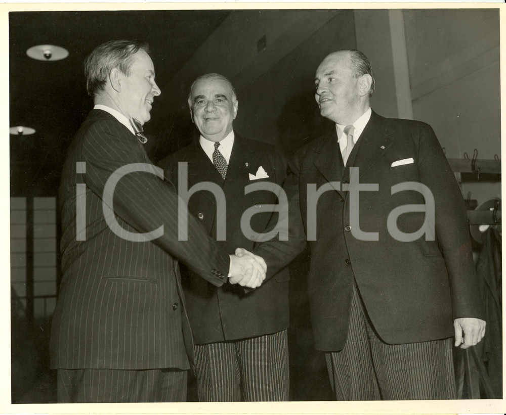 Fotografia d epoca originale 1952 PARIS F NATO Ole Bjorn KRAFT Lester PEARSON and Hastings Lionel ISMAY 1