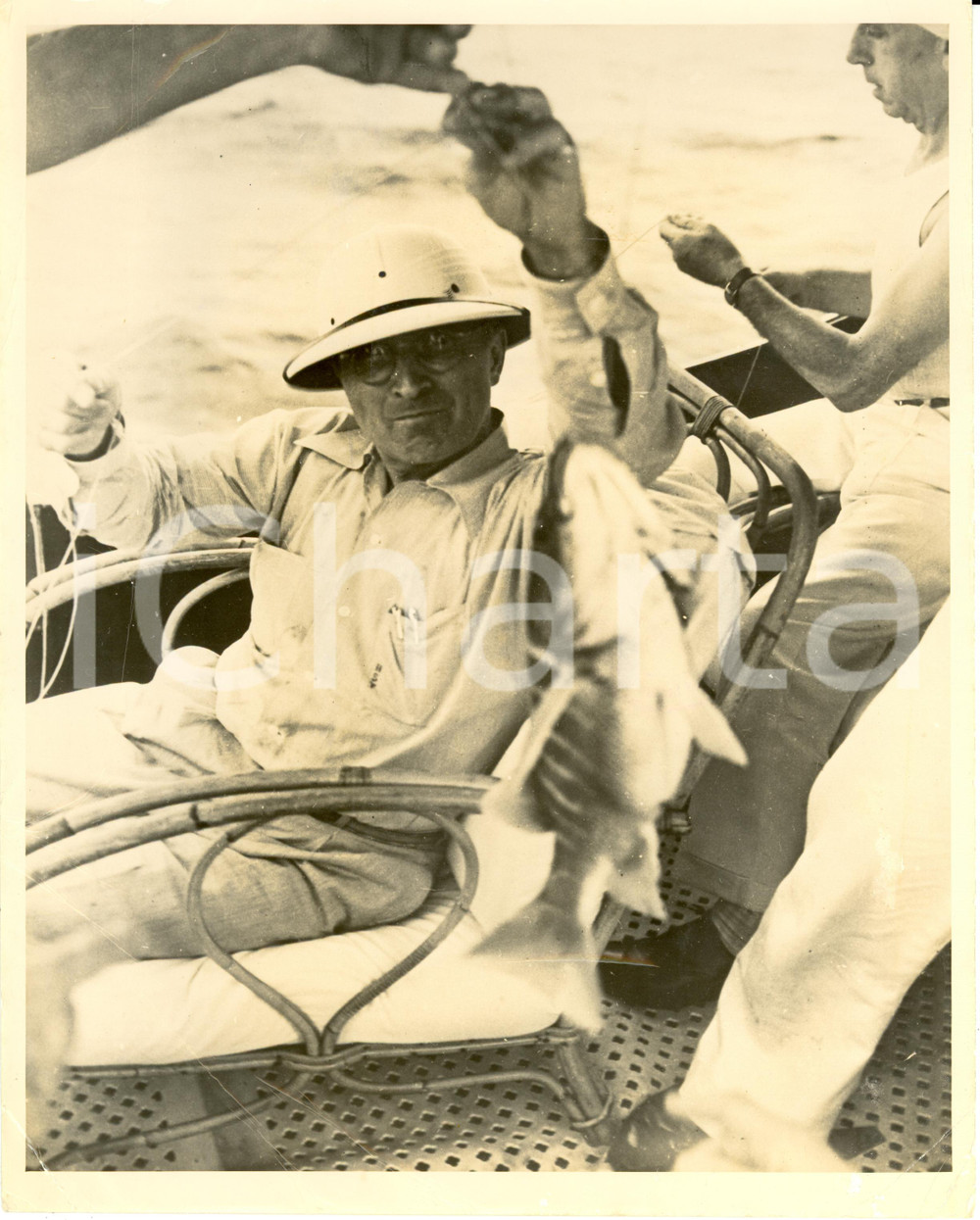 Fotografia d epoca originale 1950 ca FLORIDA USA Harry TRUMAN a pesca durante le vacanze Foto DANNEGGIATA 1