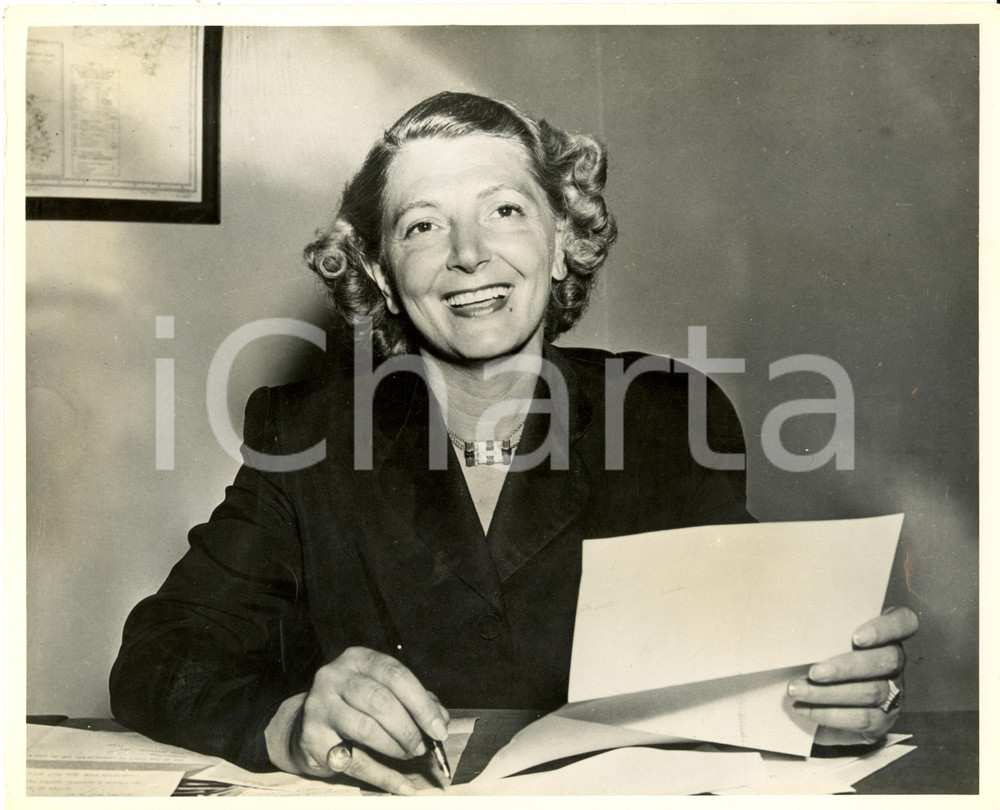 Fotografia d epoca originale 1950 ca NEW YORK Frieda HANNOCK lawyer USA Federal Communications Commission 1