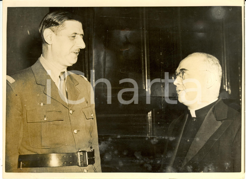 Fotografia d epoca originale 1944 PARIS Francis Joseph SPELLMAN Archbishop with Charles DE GAULLE Photograph 1