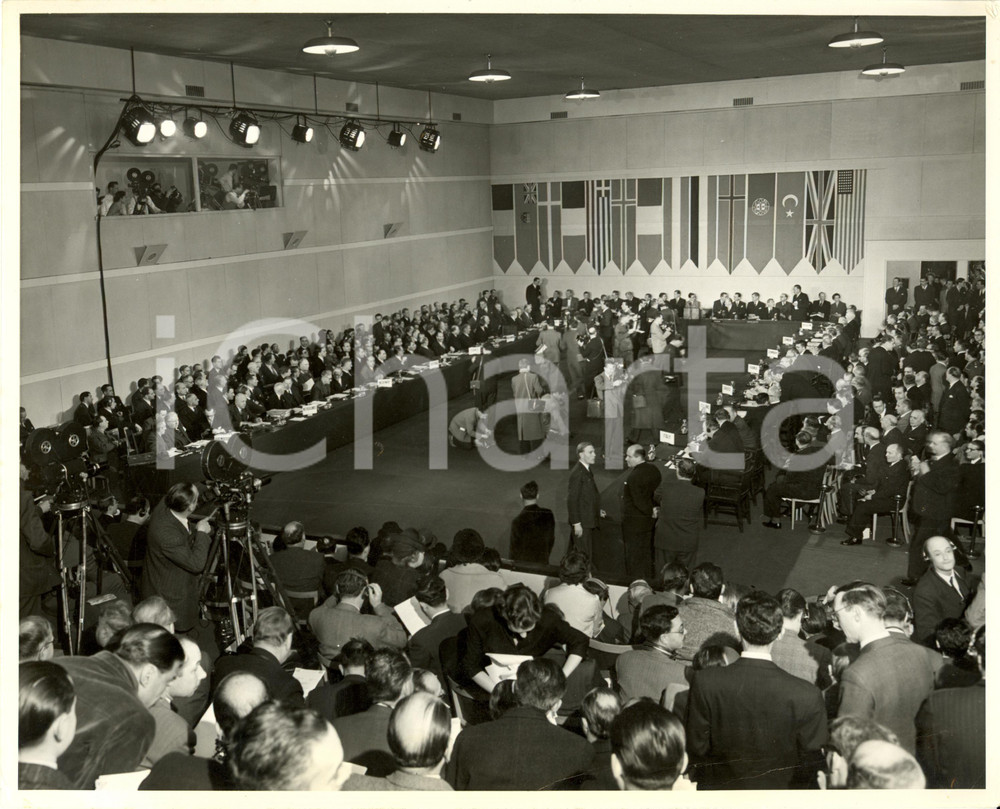 Fotografia d epoca originale 1952 PARIS Palais de CHAILLOT NATO Foreign Ministers before a session Photo 1