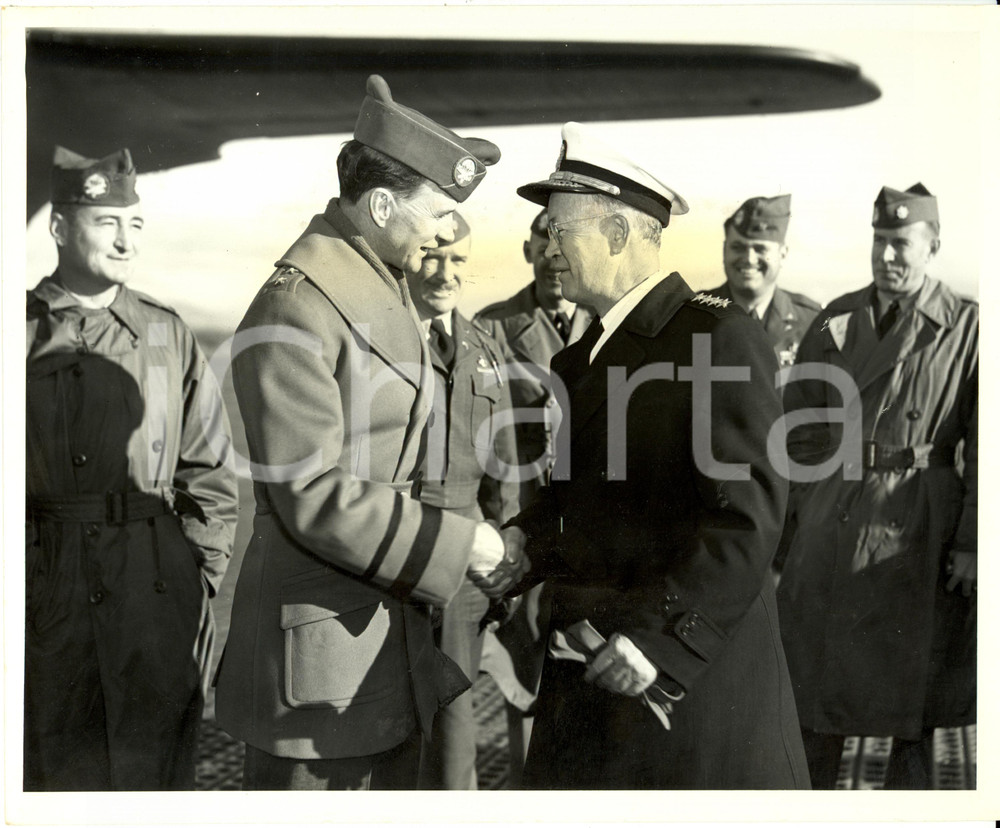 Fotografia d epoca originale 1952 NAPOLI Robert CARNEY e James Maurice GAVIN Forze Alleate del SUD EUROPA 1