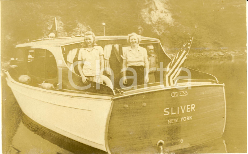 Fotografia d epoca originale 1950 ca NEW YORK Cornelia TYLER SNELL sullo yacht SLIVER Photo 1