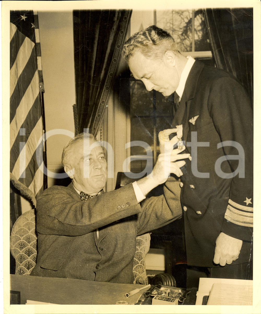 Fotografia d epoca originale 1945 WASHINGTON Franklin DELANO ROOSEVELT Richard Evelyn BYRD Legion of Merit 1