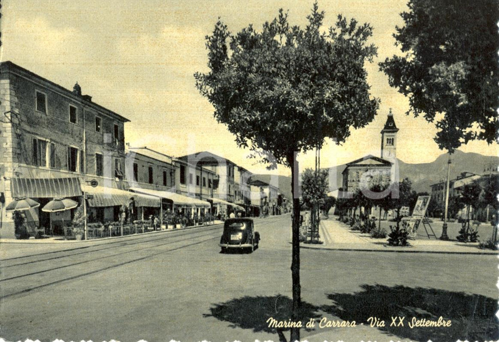 Cartolina originale da collezione 1955 MARINA DI CARRARA MS Veduta di PIAZZA XX SETTEMBRE Cartolina animata VG 1