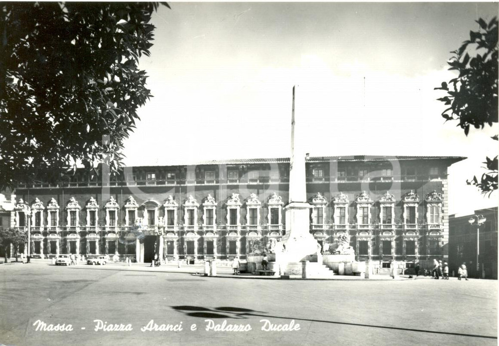 Cartolina originale da collezione 1960 MASSA MS Veduta Piazza Aranci e Palazzo Ducale Cartolina animata FG VG 1