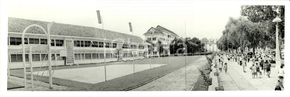 Cartolina originale da collezione 1975 ca PHNOMPENH Cambodia LycÃ©e DESCARTES Cartolina RARA NV 1