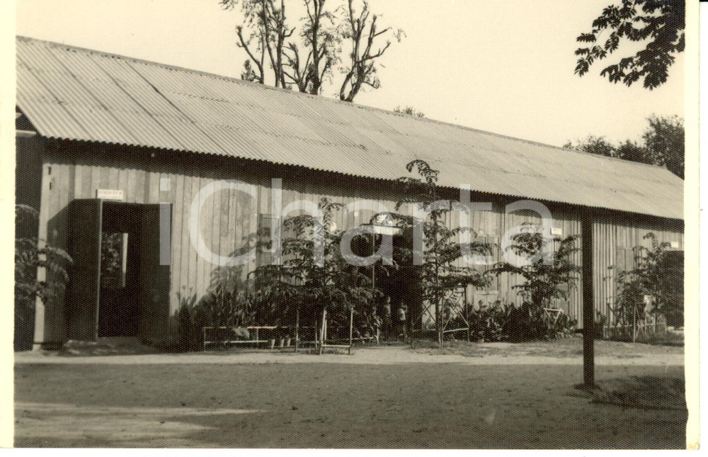 Fotografia d epoca originale 1960 CAMBOGIA Nuovo edificio scolastico con materiali locali Fotografia 1
