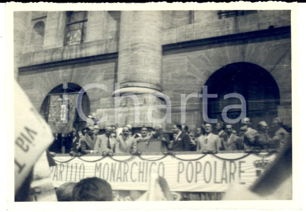 Fotografia d epoca originale 1955 MILANO Piazza AFFARI Comizio PARTITO MONARCHICO POPOLARE Fotografia 1