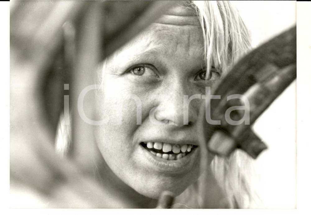 Fotografia d epoca originale 1990 ca URSS CINEMA Ritratto di bambina spaventata Fotografia 18x13 1