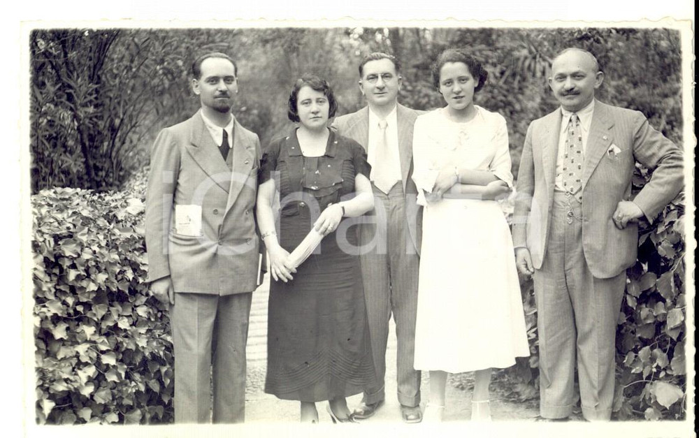 Fotografia d epoca originale 1935 REGGIO EMILIA Gruppo di famiglia in giardino Foto GINO FOSSA dilettante 1