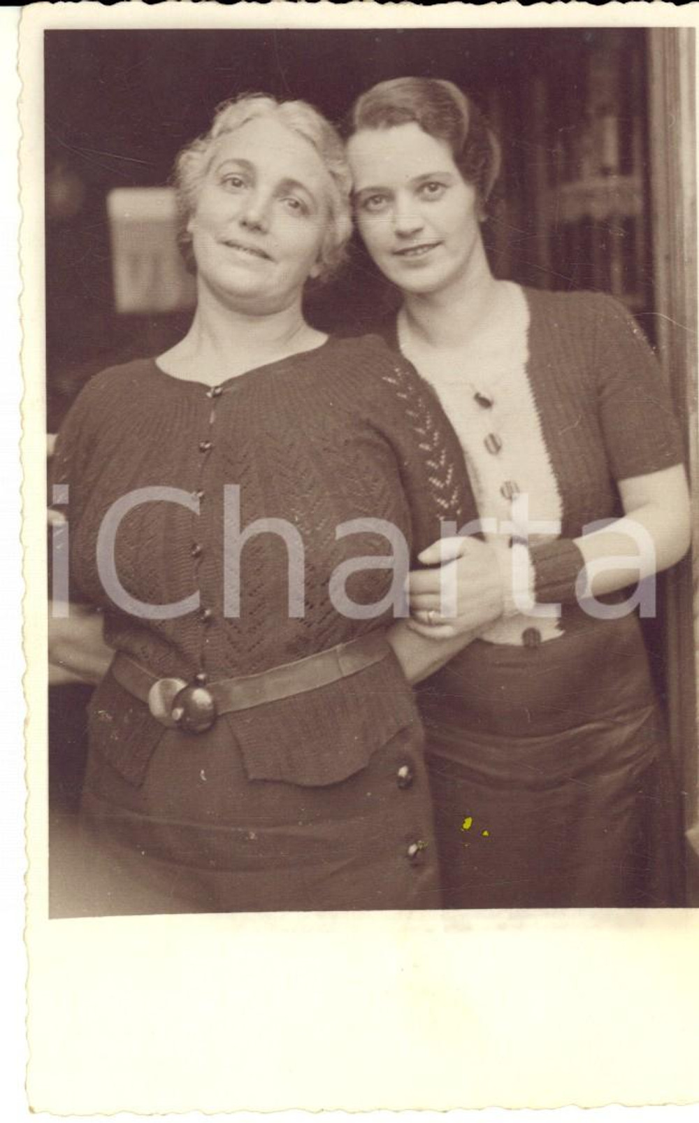 Fotografia d epoca originale 1930 ca REGGIO EMILIA Ritratto di madre e figlia Foto cartolina VINTAGE 1
