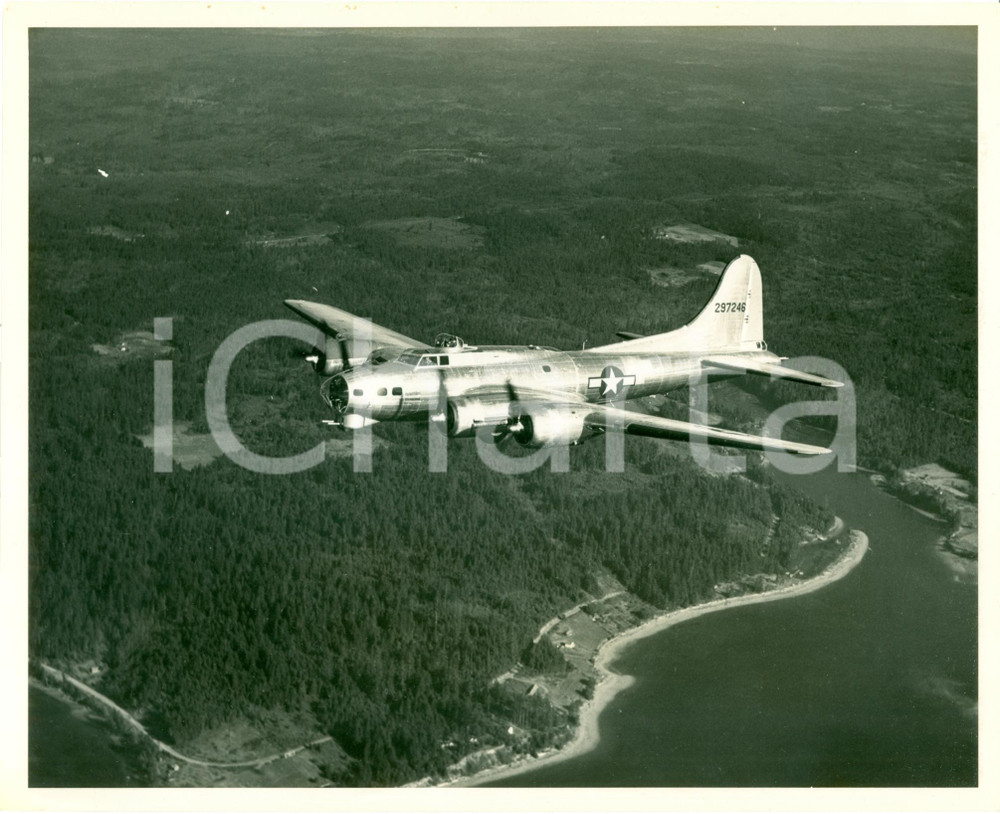 Fotografia d epoca originale 1950 ca U.S.A.F. Aereo BOEING B17G Flying fortress a/c 297246 Fotografia 1