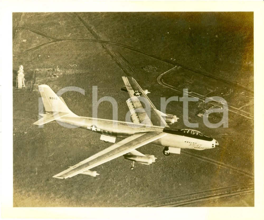 Fotografia d epoca originale 1950 ca U.S.A.F. Prototipo BOEING XB47 Astrojet 6065 in volo Fotografia 1