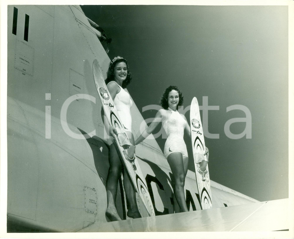 Fotografia d epoca originale 1955 ca PANAMA CITY USA Pinup con sci d acqua TYNDALL AIR FORCE BASE ala caccia 1