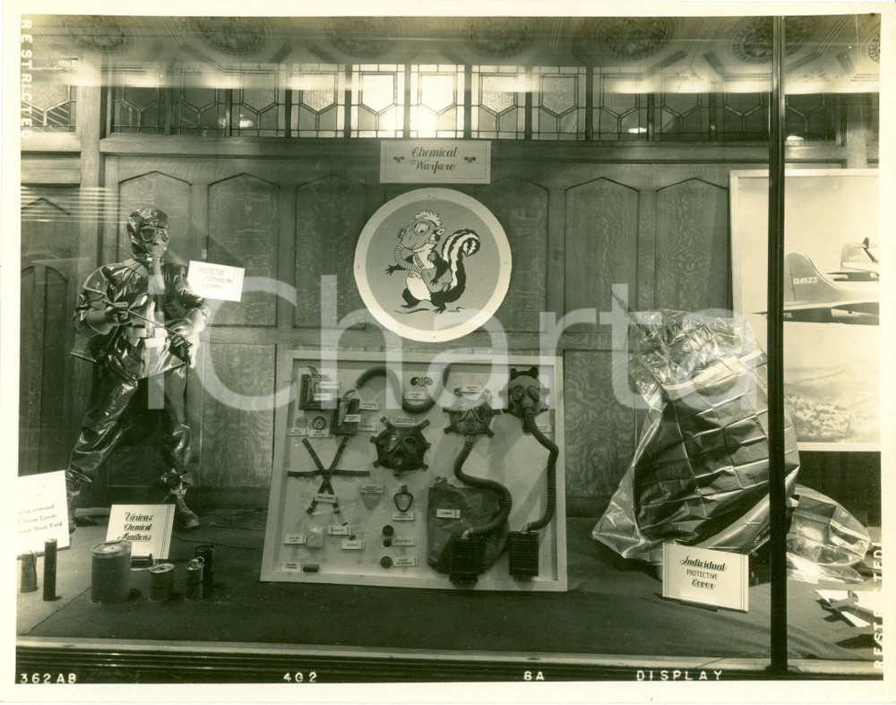 Fotografia d epoca originale 1955 ca INDIANAPOLIS USA Exposition STOUT ARMY AIRFIELD Chemical warfare 1