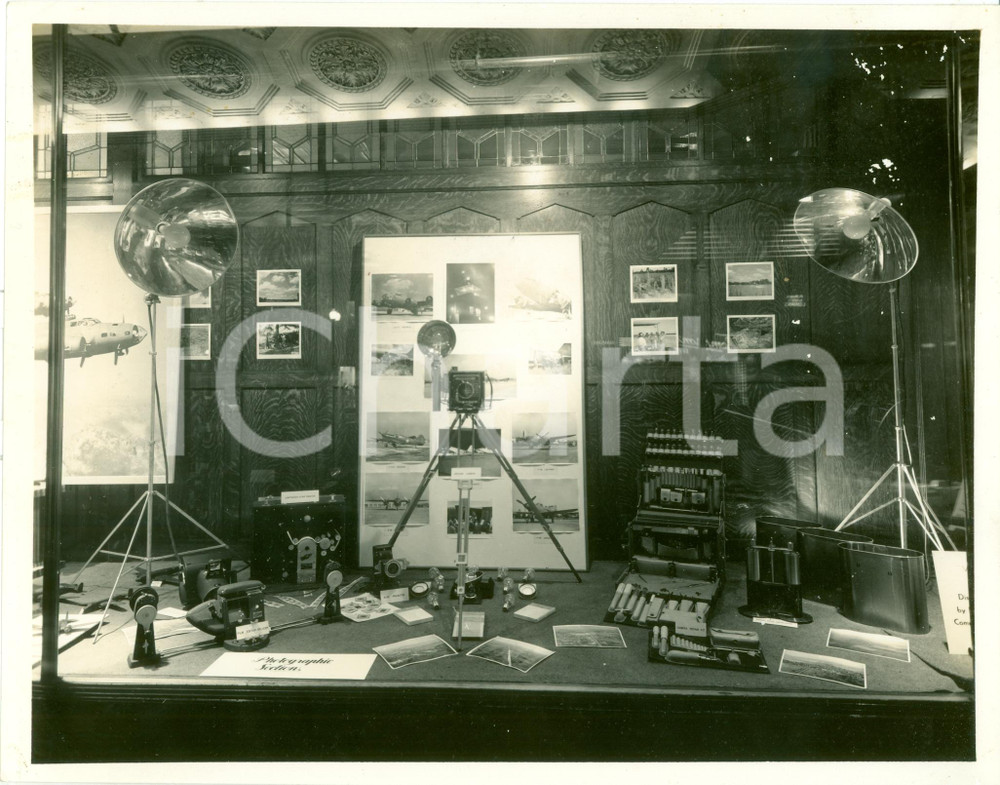 Fotografia d epoca originale 1955 ca INDIANAPOLIS USA Exposition STOUT ARMY AIRFIELD Photographic section 1