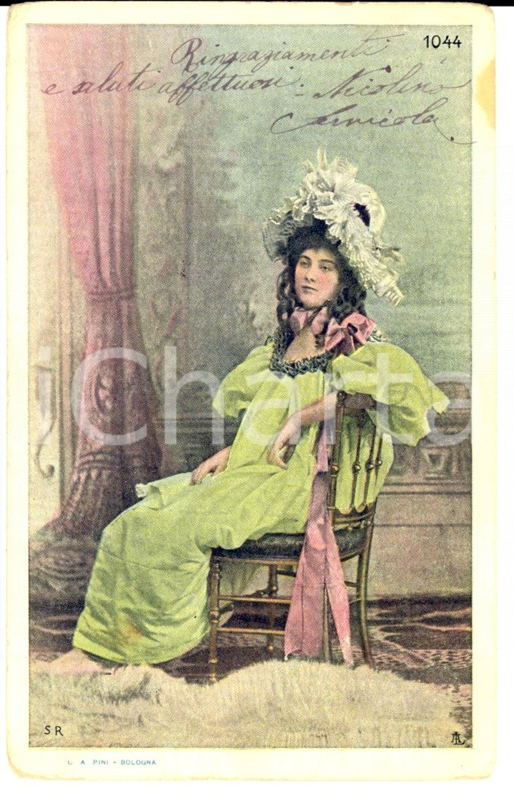 Cartolina originale da collezione 1905 Donna in verde con elaborato cappello bianco Cartolina VINTAGE FP VG 1