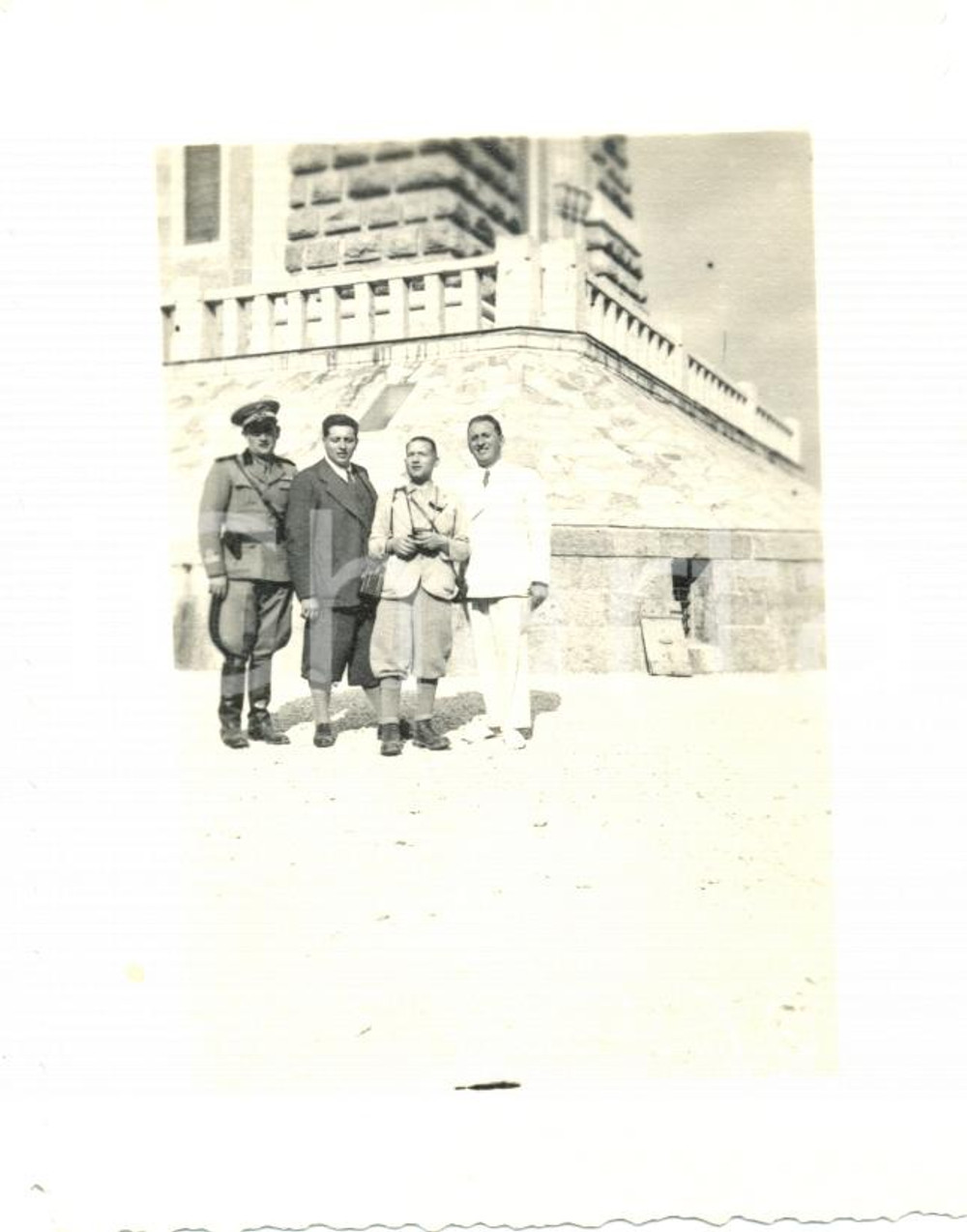 Fotografia d epoca originale 1936 BASSANO DEL GRAPPA Raduno 31 Regg.to Artiglieria ritratto quattro ufficiali 1