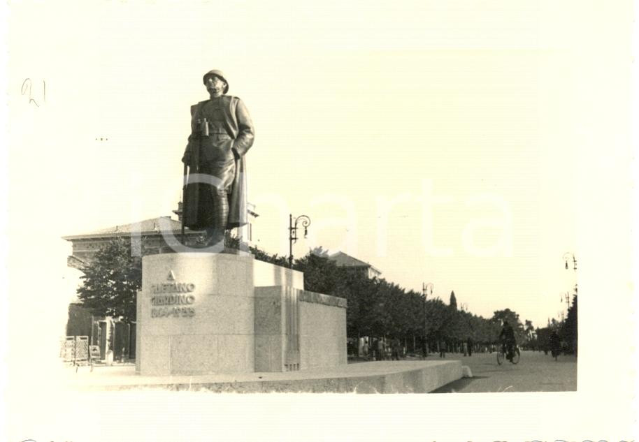 Fotografia d epoca originale 1936 BASSANO GRAPPA Raduno 31 Regg.to Artiglieria Monumento Gaetano GIARDINO 1