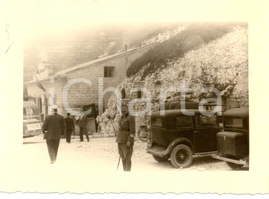 Fotografia d epoca originale 1936 MONTE GRAPPA Raduno 31 Reggimento Artiglieria Generale ingresso SACRARIO 1