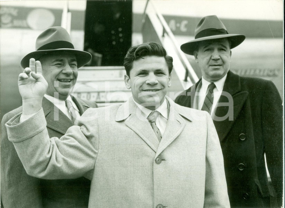 Fotografia d epoca originale 1954 LONDON Boxe Roland LA STARZA manager Jimmy D ANGELO trainer Nick FLORIO 1