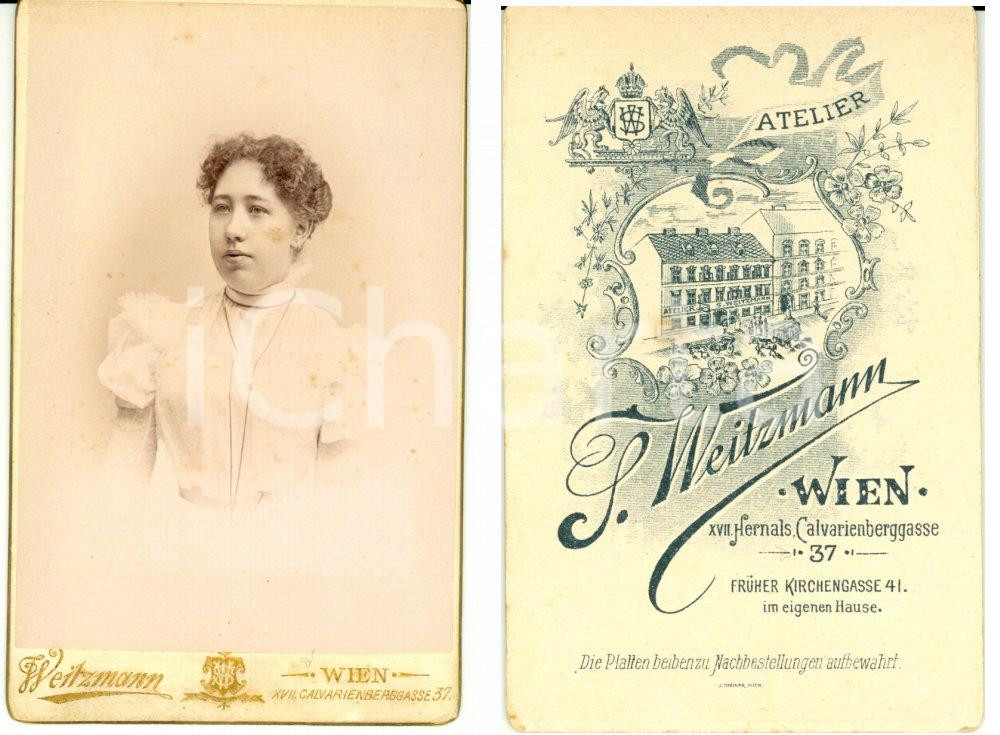Fotografia d epoca originale 1900 ca WIEN AUSTRIA Giovane donna in abito bianco Foto S. WEITZMANN 1