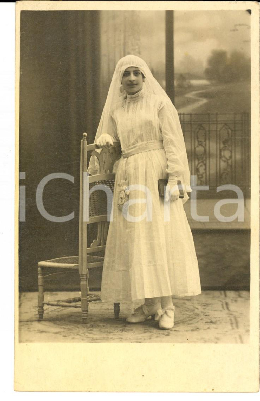 Fotografia d epoca originale 1919 FRANCE Marguerite CHARBONNIER nel giorno della Prima Comunione Foto FP 1