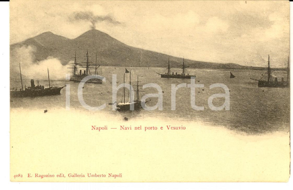 Cartolina originale da collezione 1900 ca NAPOLI REGIA MARINA Navi in porto e Vesuvio Cartolina FP NV 1