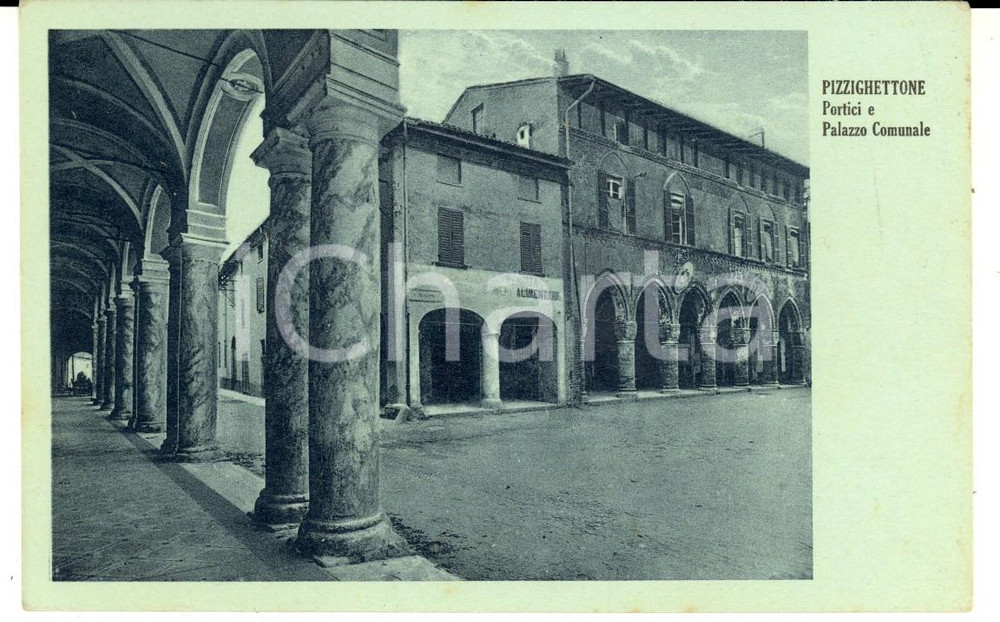 Cartolina originale da collezione 1930 ca PIZZIGHETTONE CR Portici e Palazzo Comunale Cartolina FP NV 1