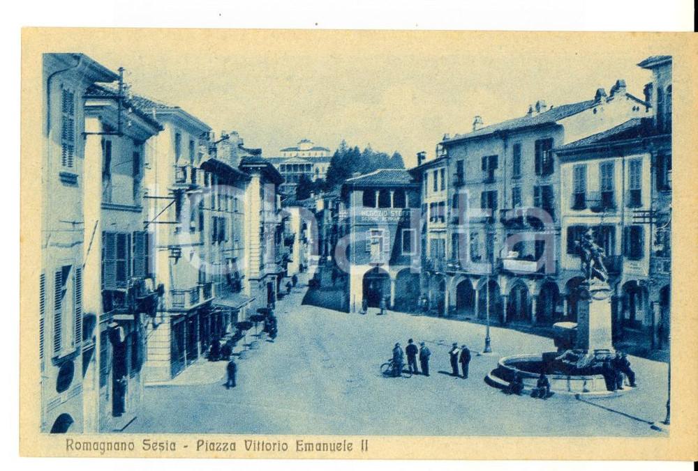 Cartolina originale da collezione 1943 ROMAGNANO SESIA NO Piazza Vittorio Emanuele II  e negozio BESONE BERNARDI 1