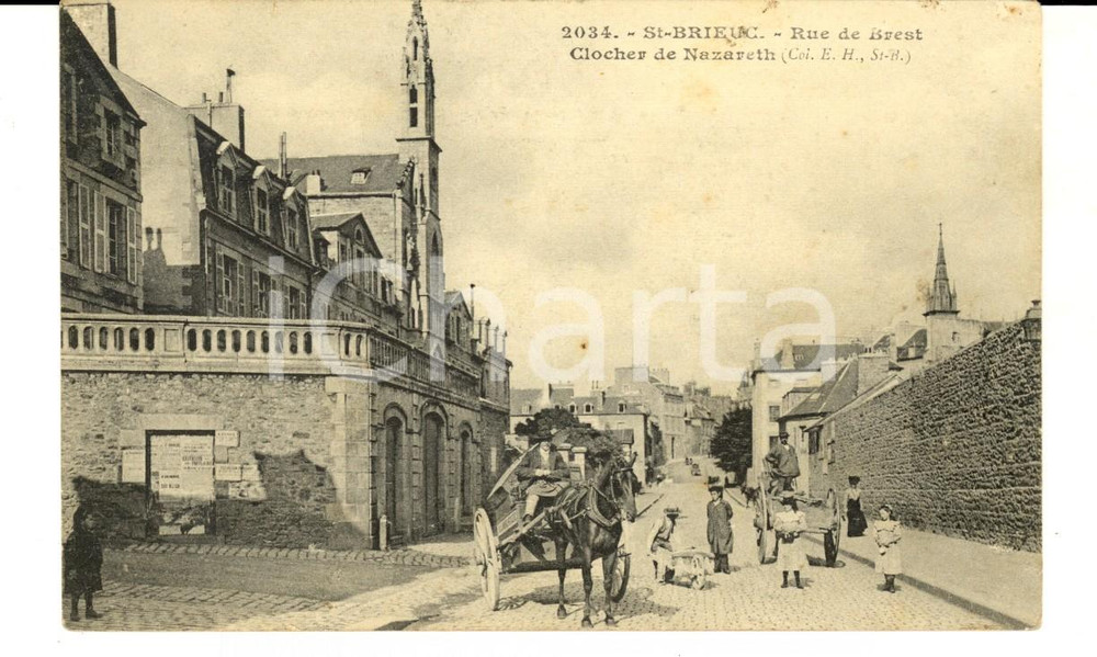 1910 ca SAINT-BRIEUC (F) Rue de BREST Clocher de NAZARETH *Carte postale ANIMEE