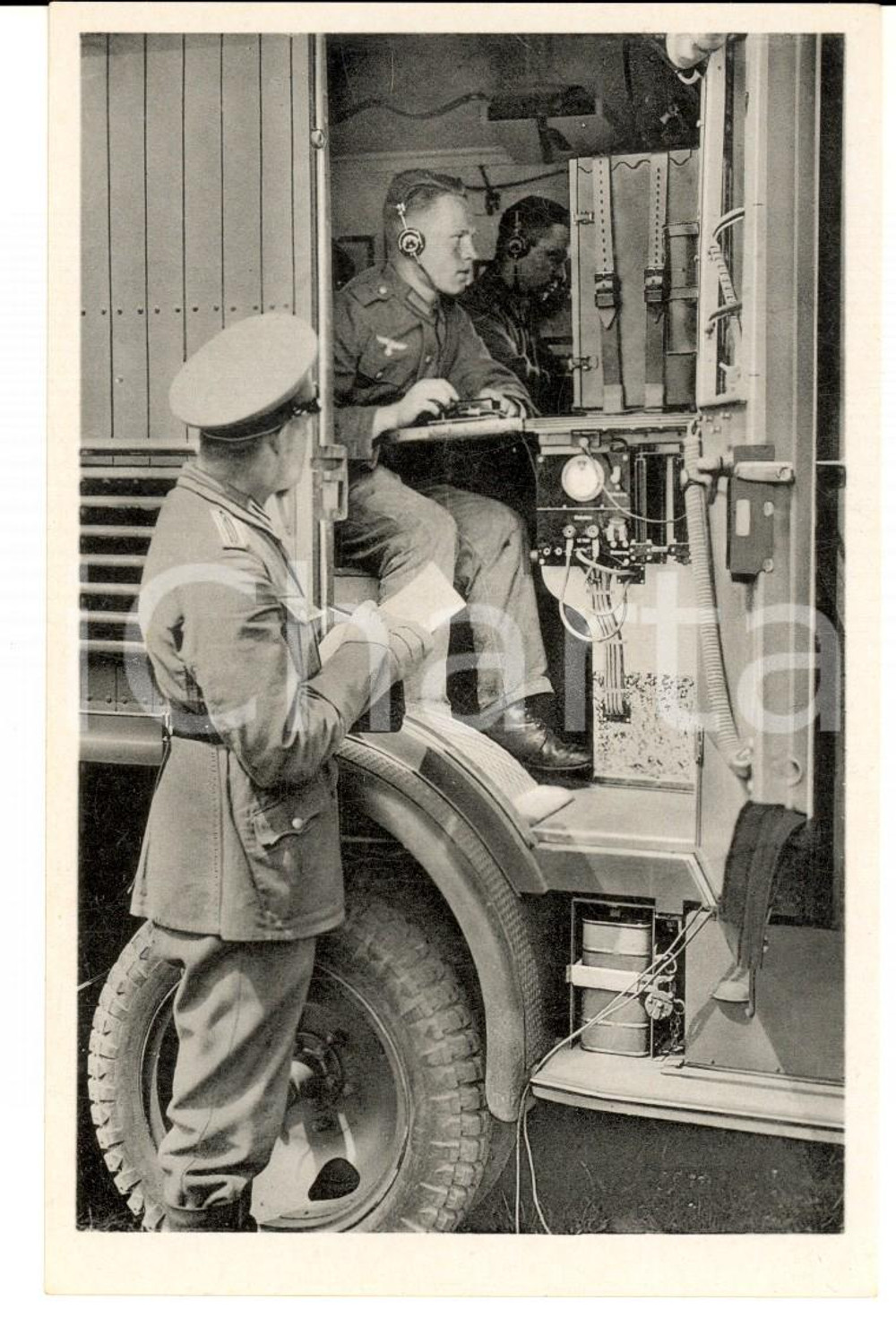 Cartolina originale da collezione 1940 ca WW2 Die WEHRMACHT  Trasmissione degli ordini Postcard FP NV 1