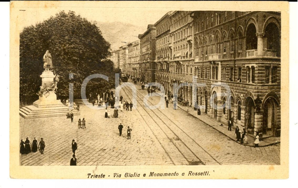 Cartolina originale da collezione 1930 TRIESTE Via GIULIA e monumento a ROSSETTI Cartolina FP VG ANIMATA 1