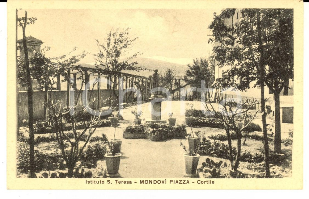 Cartolina originale da collezione 1942 MONDOVI  CN Istituto SANTA TERESA  Cortile Cartolina postale FP NV 1