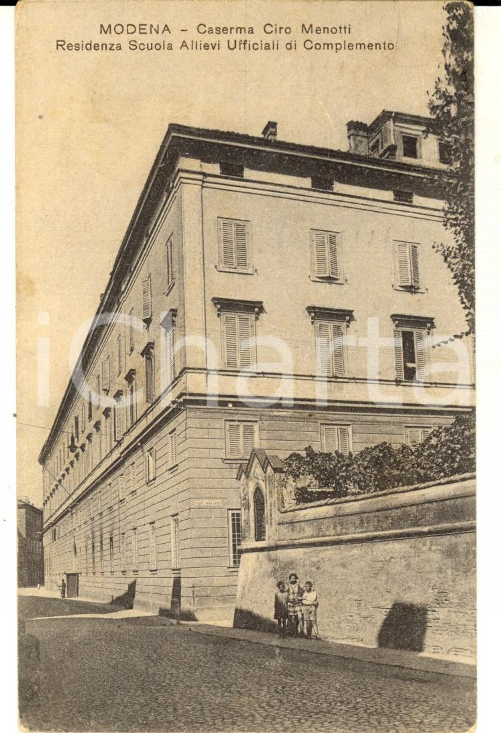 Cartolina originale da collezione 1928 MODENA Caserma CIRO MENOTTI  Scuola Allievi Ufficiali Cartolina ANIMATA 1