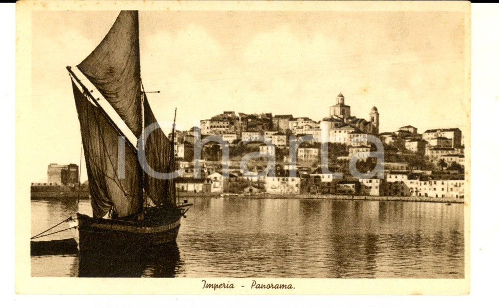 Cartolina originale da collezione 1930 ca IMPERIA Panorama con barca in navigazione Cartolina postale FP NV 1