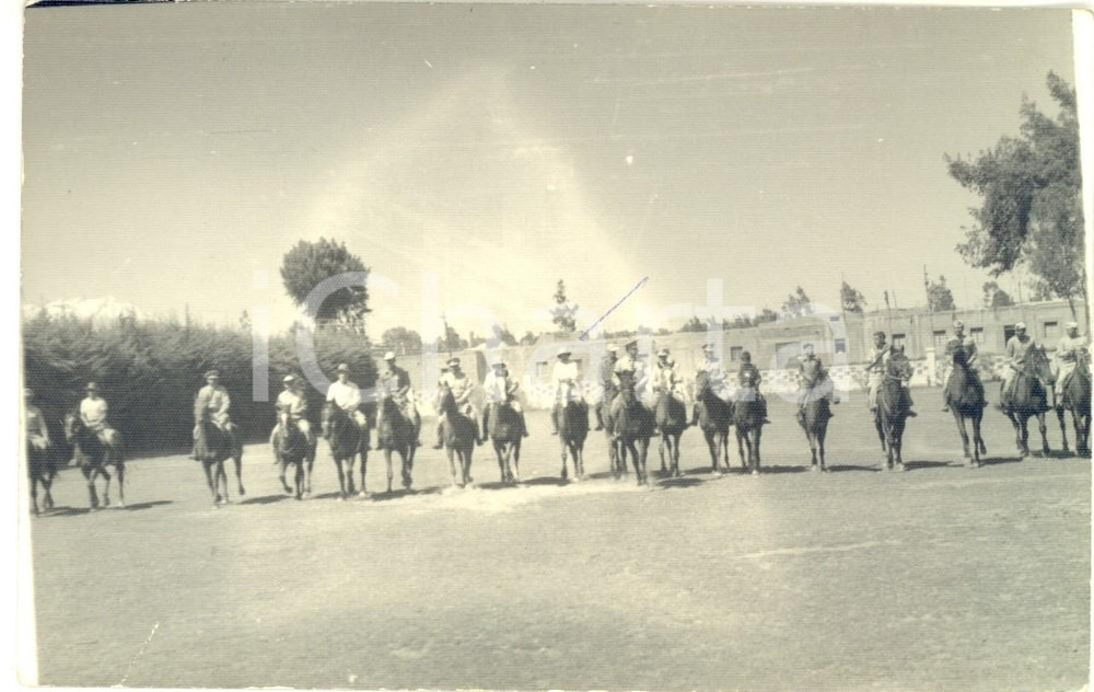 Fotografia d epoca originale 1950 ca BOLIVIA Squadra di militari in ricognizione a cavallo Fotografia FP 1
